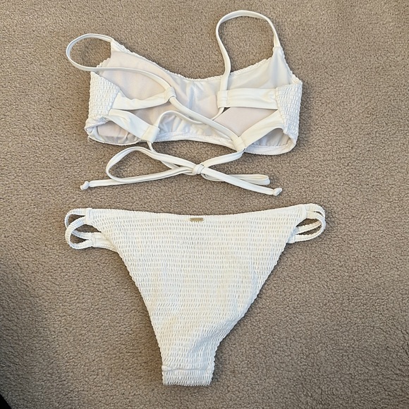 Hollister Bikini - Picture 2 of 2